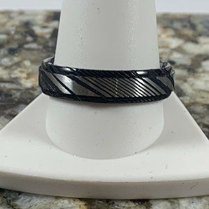 6mm Black Engraved Wood Effect Steel Sz 11.5